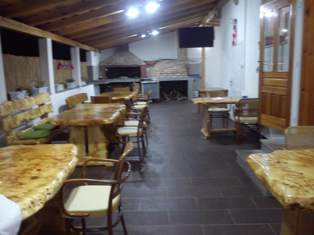 Sućuraj Pansion Ivan מראה חיצוני תמונה